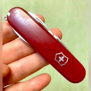 Victorinox Burgundy Multi-Tool. Swiss made. Vintage